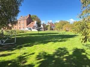 Photo 19- click for photo gallery